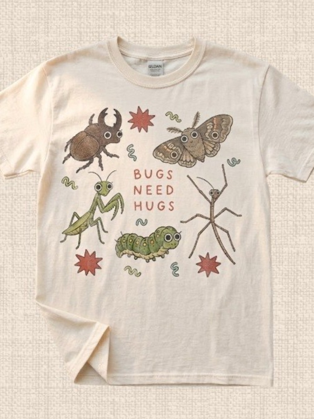 Gildan Sand "Bugs Need Hugs" Graphic Tee - Picture 1 of 2